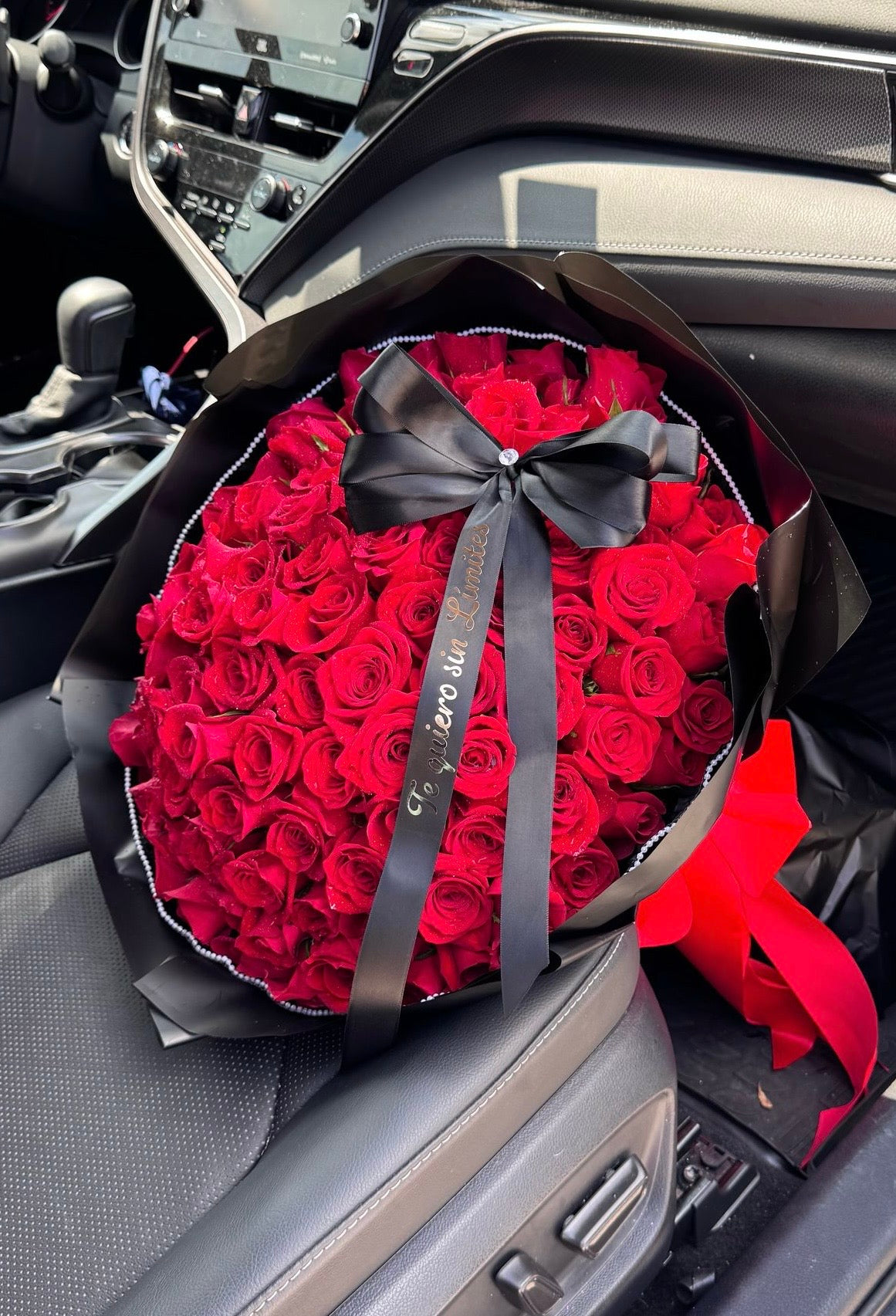 Red Roses Bouquet