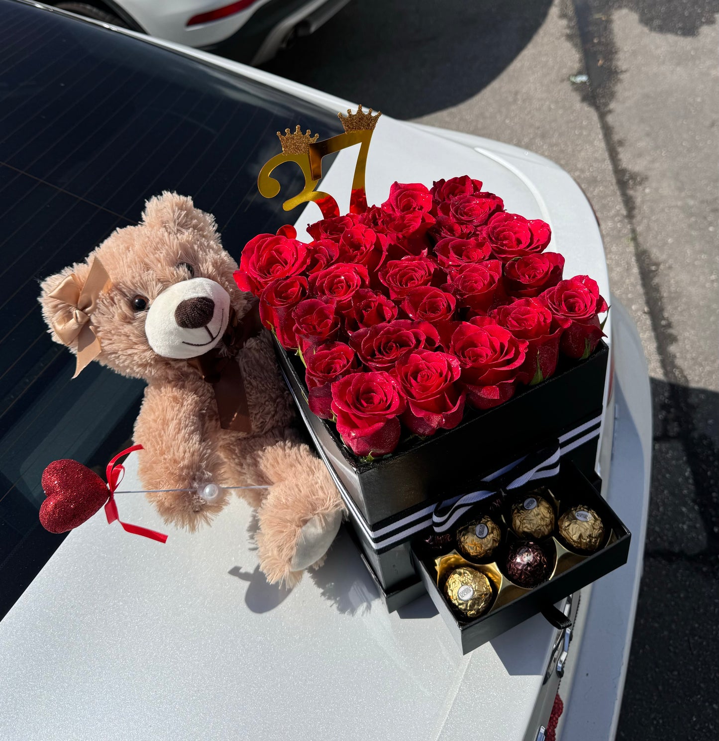 Teddy & Roses