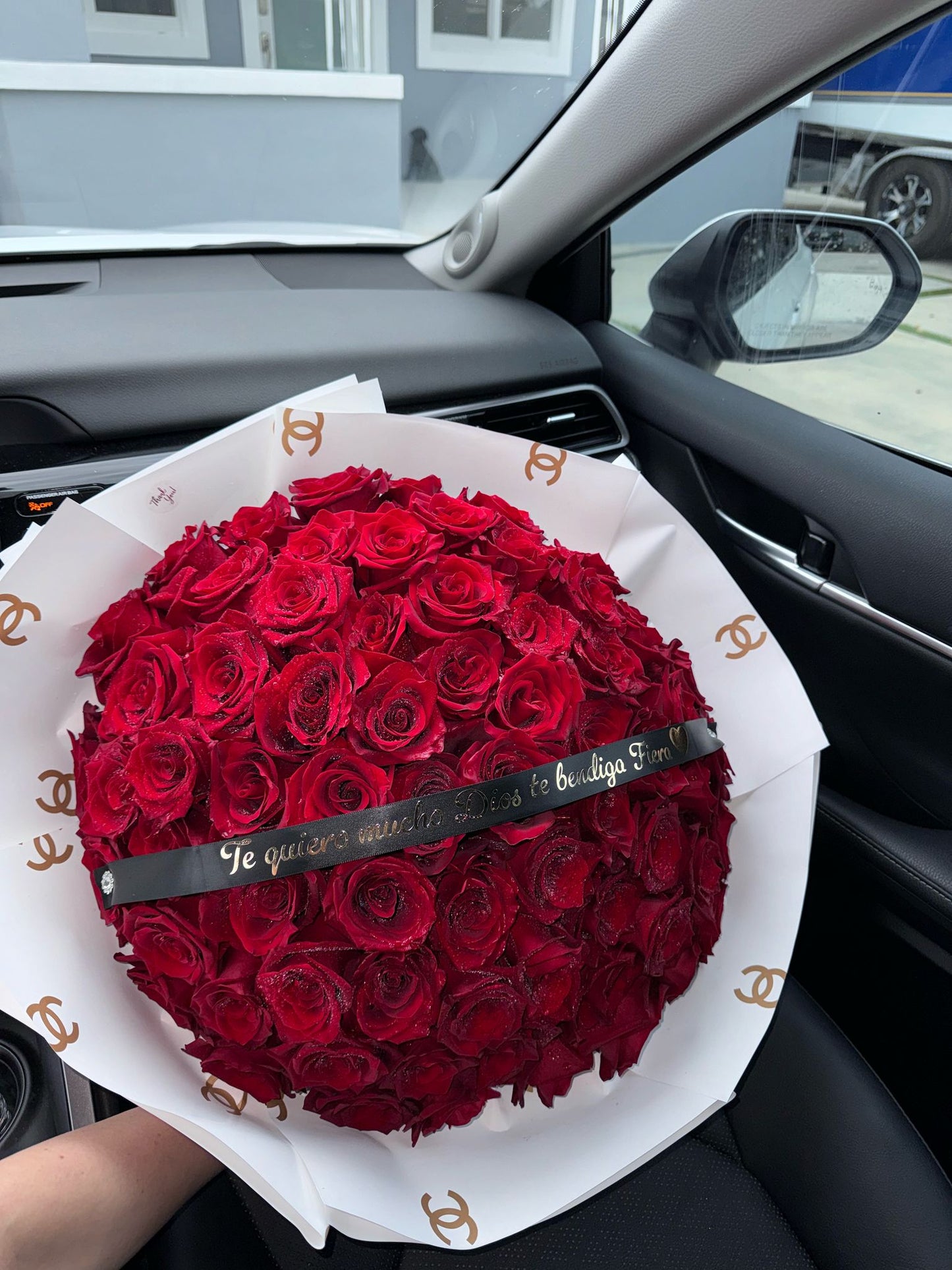 Red Roses Bouquet